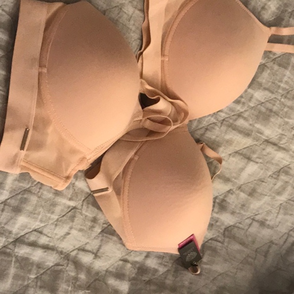 Vince Camuto bras